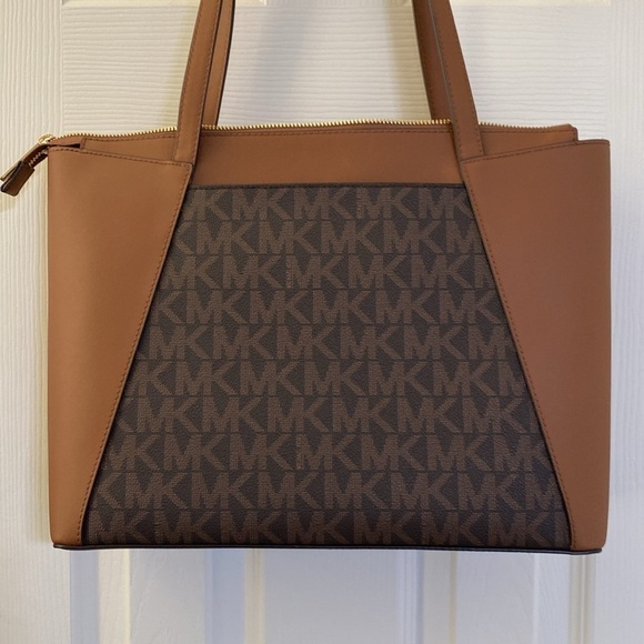 Michael Kors Brown Tote with Structured Design and Gold Hardware - Picture 3 of 7
